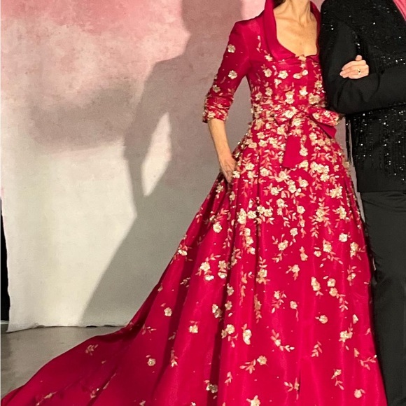 Carolina Herrera Crimson Floral Long Sleeve Gown -  threedaughtersproperties.com